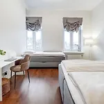 Domillion 2bdr Bright&central Pa227 *