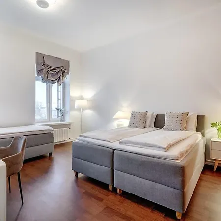 Domillion 2bdr Bright&central Pa227