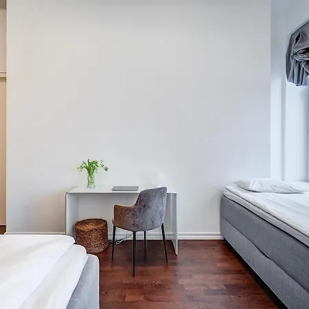 Domillion 2bdr Bright&central Pa227