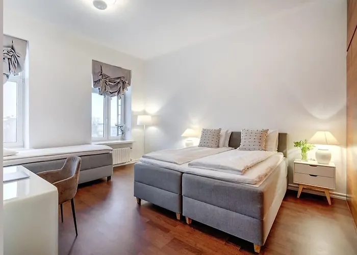 Domillion 2bdr Bright&central Pa227