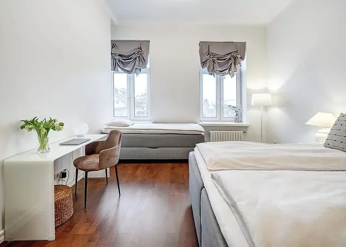 Domillion 2bdr Bright&central Pa227 *